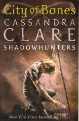 Clare Cassandra: City of Bones.The mortal instruments 1.